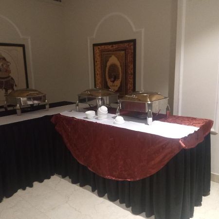 Morena Indralok Palace Hotel & Resort מראה חיצוני תמונה