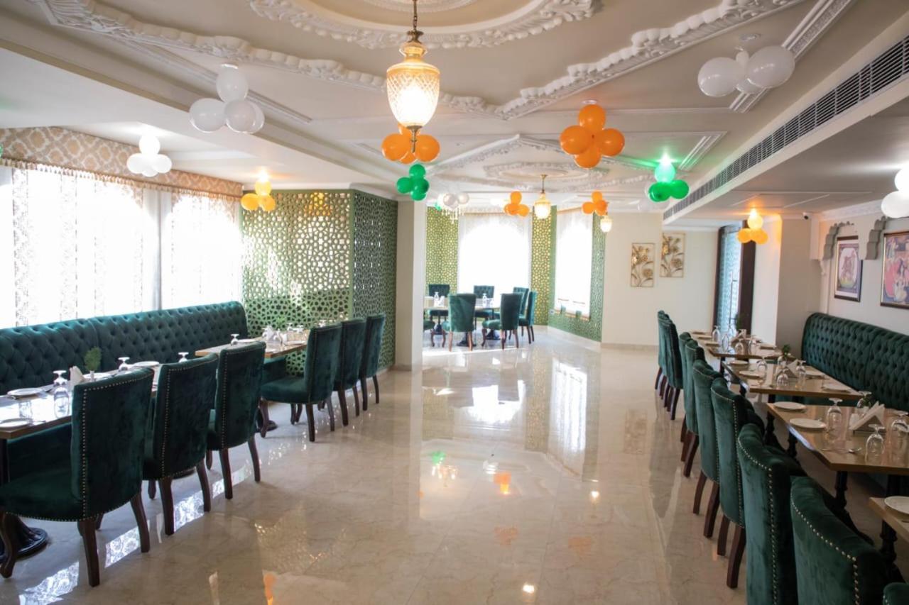 Morena Indralok Palace Hotel & Resort מראה חיצוני תמונה