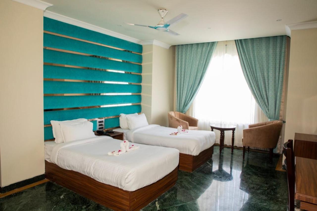 Morena Indralok Palace Hotel & Resort חדר תמונה